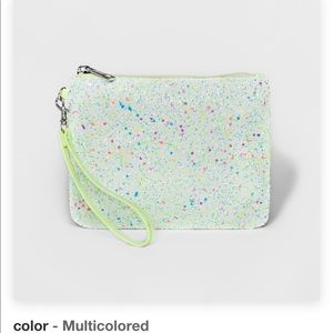 🆕Mossimo wristlet!